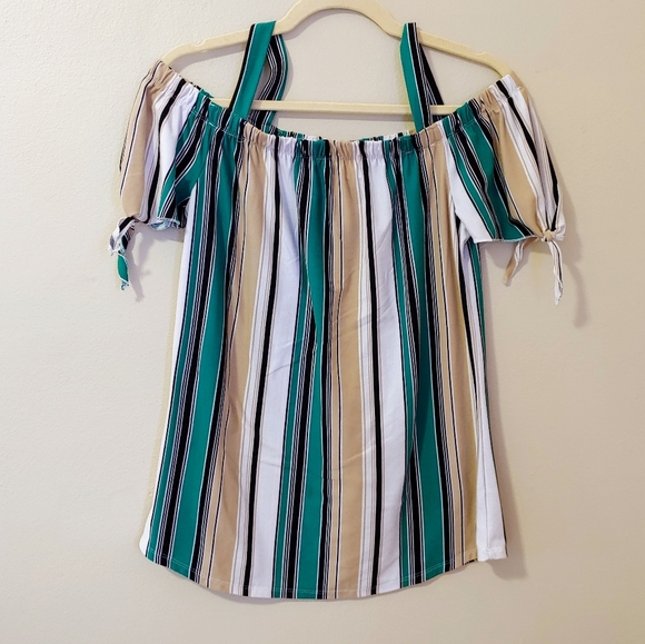 Bobbie Brooks Tops - Bobbie Brooks off shoulder striped sleeves